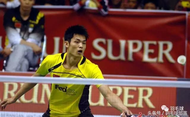 羽毛球2021年发球过手违例吗,发球时羽毛球的违例现象有哪些