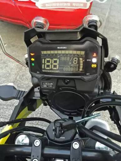 最新豪爵铃木dl250评测视频,18年的豪爵铃木dl250值得买吗