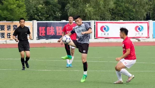 新乡娅咪娅主场大胜鹤壁市足球队，杨瑨单枪匹马直捣黄龙