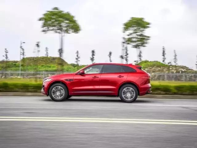 捷豹f-pace和路虎揽胜星脉x4怎么选,捷豹f-pace300sport和星脉v6