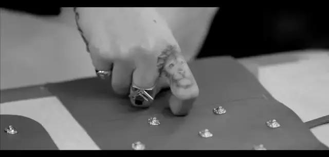 burberry经久不衰的单品,只有burberry才有英伦范