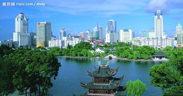 宁波是我国东南沿海城市,宁波属于东南西北