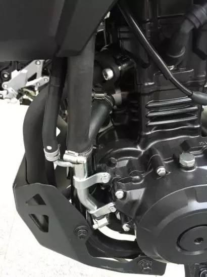 最新豪爵铃木dl250评测视频,18年的豪爵铃木dl250值得买吗