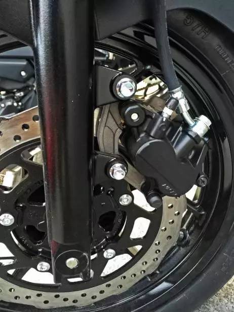 最新豪爵铃木dl250评测视频,18年的豪爵铃木dl250值得买吗