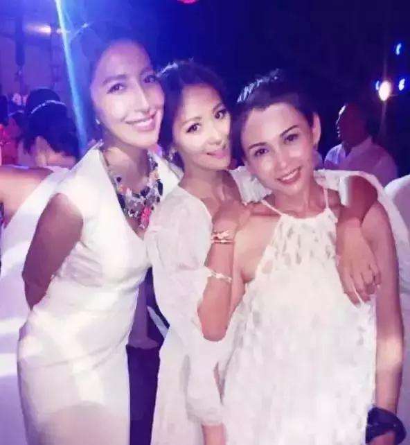 涓轰粈涔堢洿鐢烽兘鐖辩綉绾㈣劯,鏋滅劧鐩寸敺閮藉枩娆㈢綉绾㈣劯