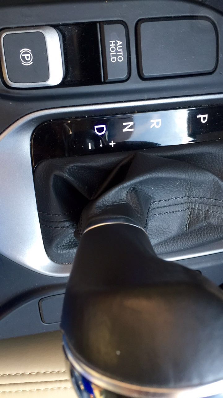 2014款全新胜达报价,2014款全新胜达百公里需要多少油