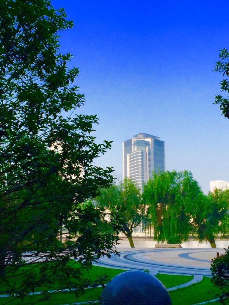 宁波是我国东南沿海城市,宁波属于东南西北