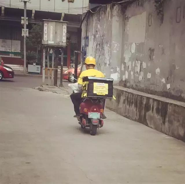 柳州，一座经常被电驴超车的城市！看完一把辛酸泪