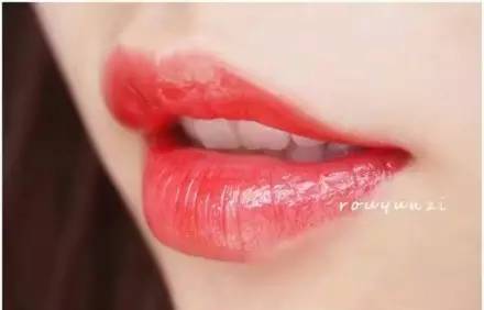 没有水红色口红，都不敢说今年时髦过！
