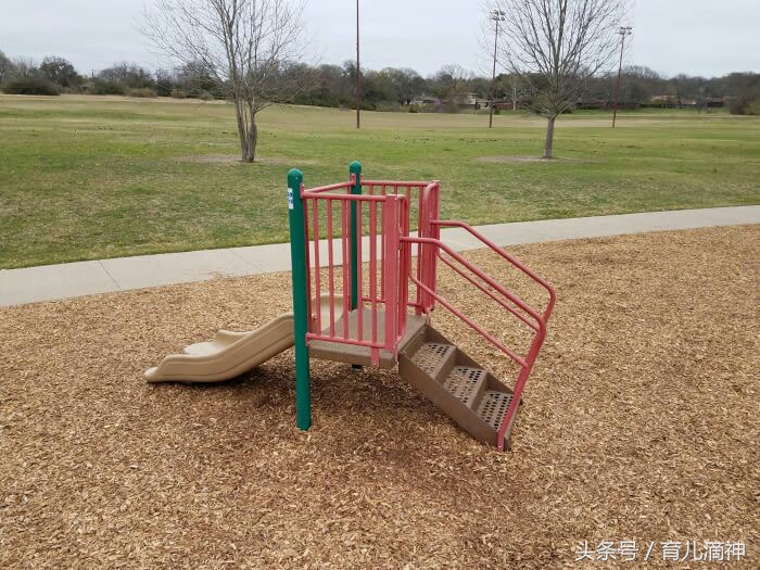 儿童游乐园超奇怪滑滑梯,儿童乐园旋转滑梯细节