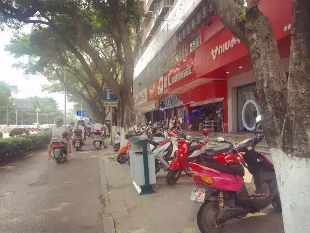 柳州，一座经常被电驴超车的城市！看完一把辛酸泪