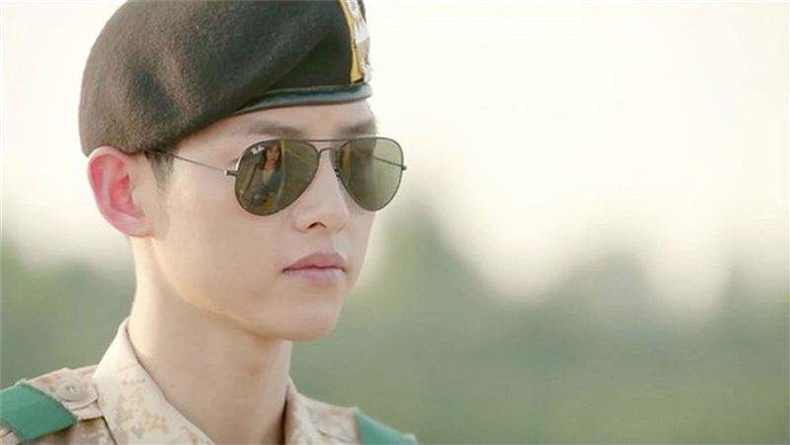 强烈推荐的墨镜 (最经典的几款墨镜)