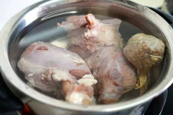 冰箱停电后食物能保存多长时间,冬天冰箱停电能保存多久