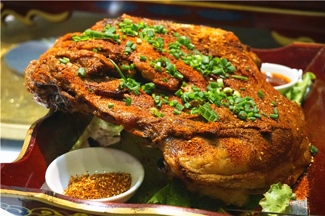 成都柴火鸡烤全羊江湖菜,岳塘区湘江小院烤全羊