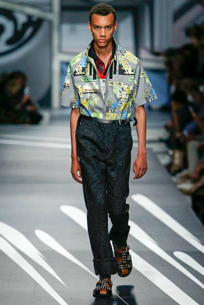 prada普拉达春夏时装周,prada普拉达2012秋冬男装走秀