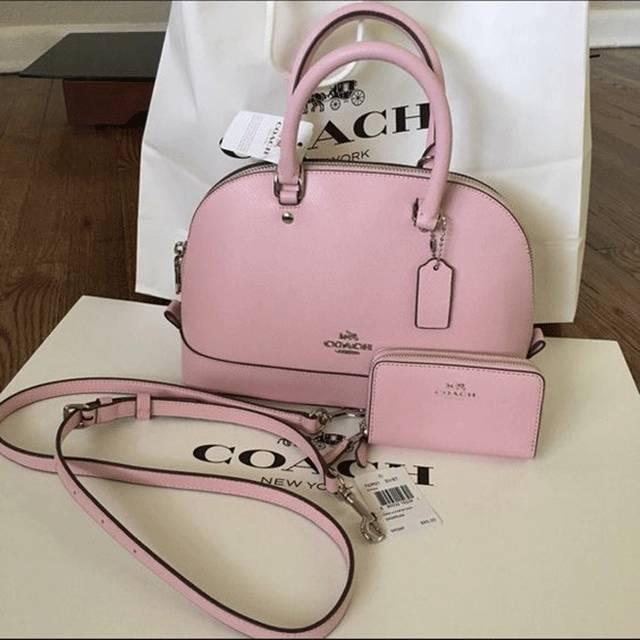 十大入门级轻奢女包千元下,20岁女生适合背什么品牌的包