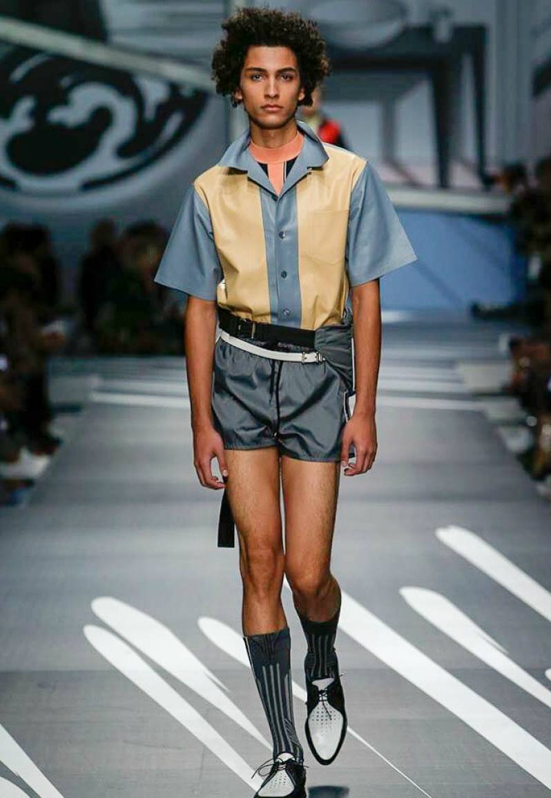 prada普拉达春夏时装周,prada普拉达2012秋冬男装走秀