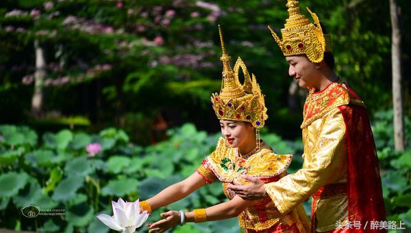 西双版纳在水一方泼水节,版纳哪里可以感受泼水