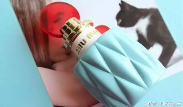 单身多年!老子终于靠这瓶香水把女神追到了手(评论送耳机)