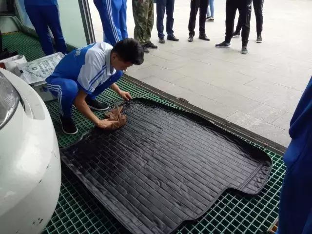 e车事小知识这样的羊毛手套，你见过吗？