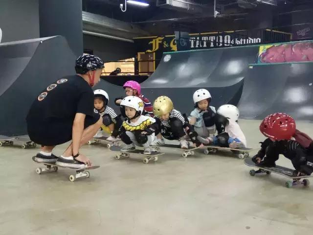 轮滑冬季夏令营,暑期轮滑即将开营