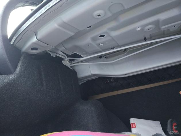 丰田锐志车主吐槽油耗太高,锐志车的评价