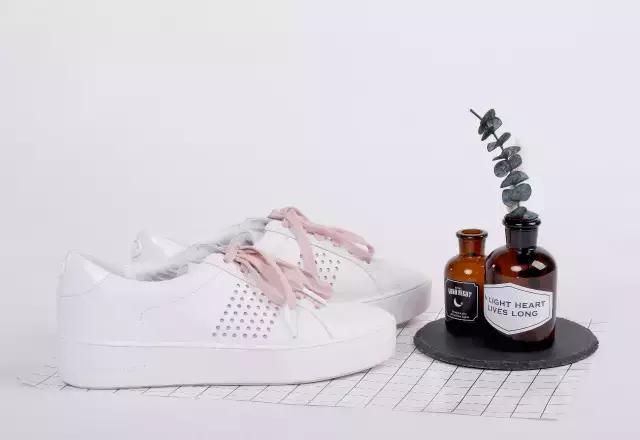 买奢侈品犒劳自己,买件礼物犒劳犒劳自己