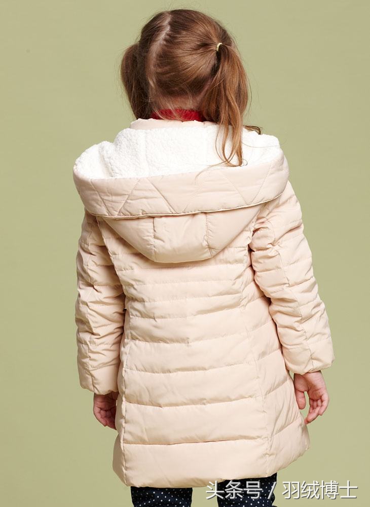 宝宝适合穿棉服还是羽绒服,宝宝穿羽绒服和棉服的区别