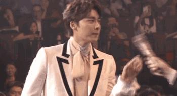 赵丽颖李易峰被冯小刚大爆料？喝中药？暴露了小秘密