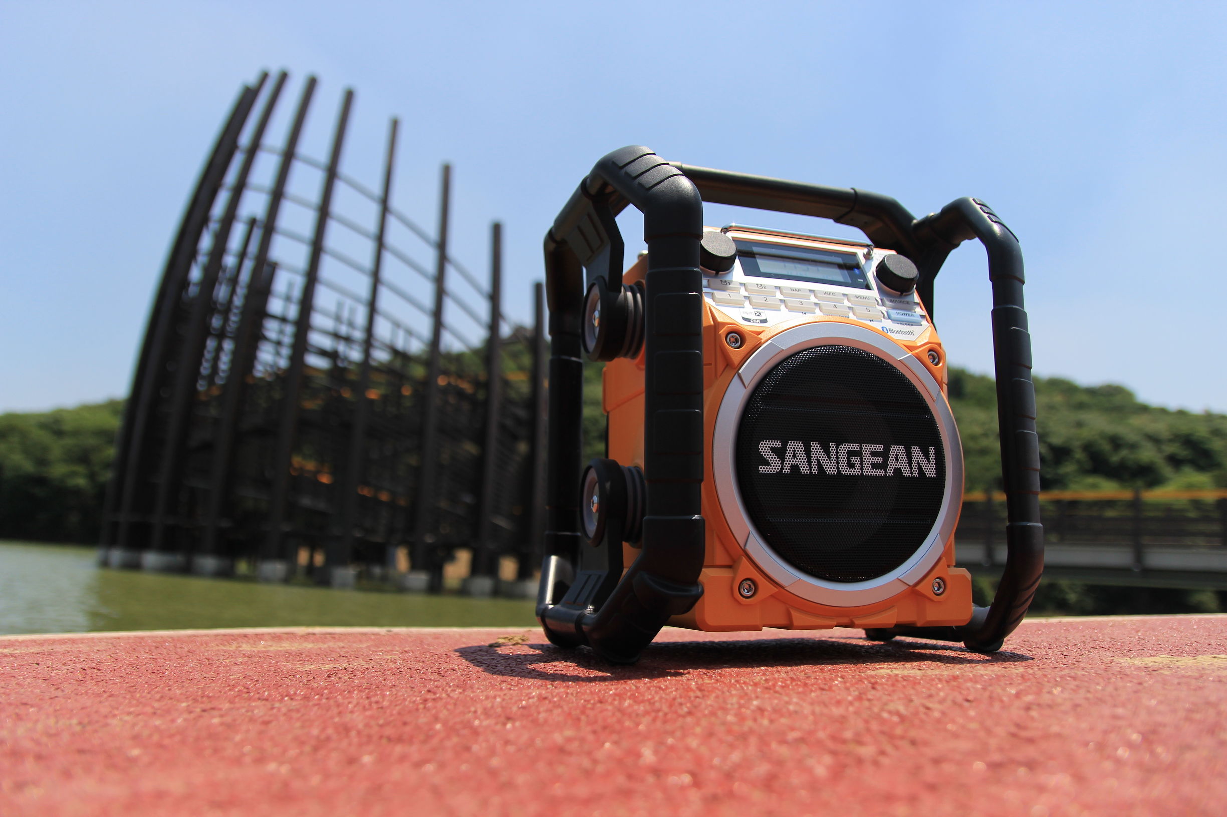 SANGEAN山进U4，被这个霸气的肌肉音响脸折服了，广场舞外放神器