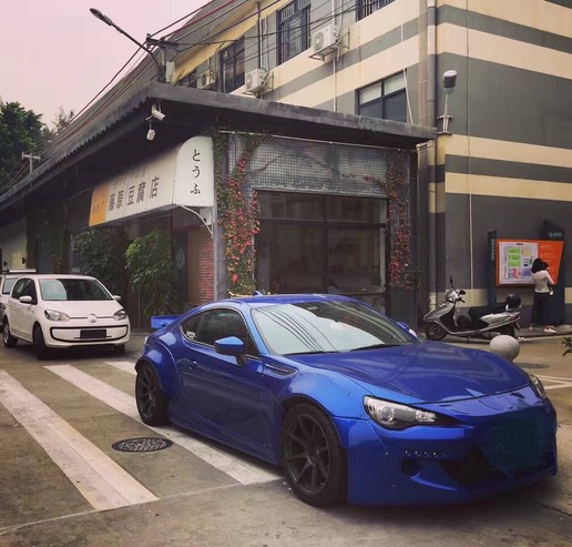 藤原豆腐店的ae86vs普通的ae86,头文字d限定版ae86