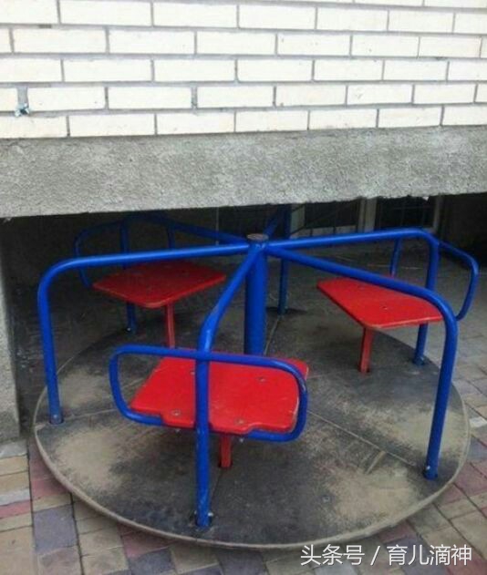 儿童游乐园超奇怪滑滑梯,儿童乐园旋转滑梯细节