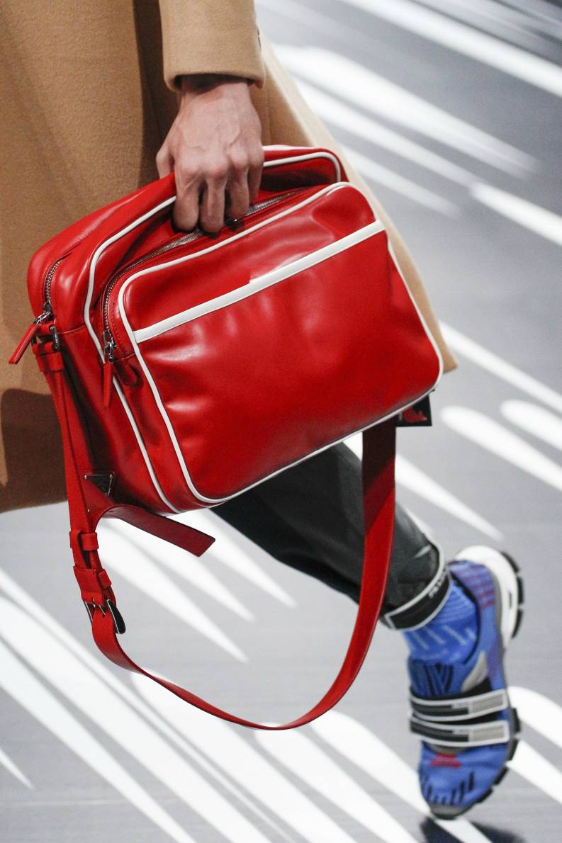 prada普拉达春夏时装周,prada普拉达2012秋冬男装走秀