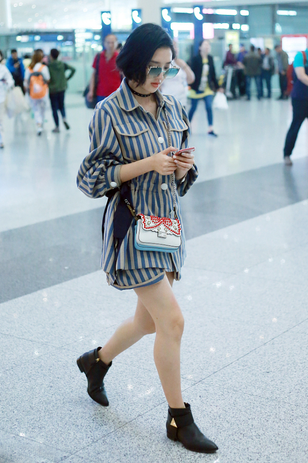 蒋欣的休闲裤,杨幂蒋欣裤子