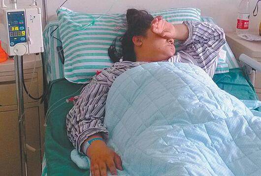 体重200斤的孕妇生孩子,医生说孩子像是在脂肪里抱出来的!