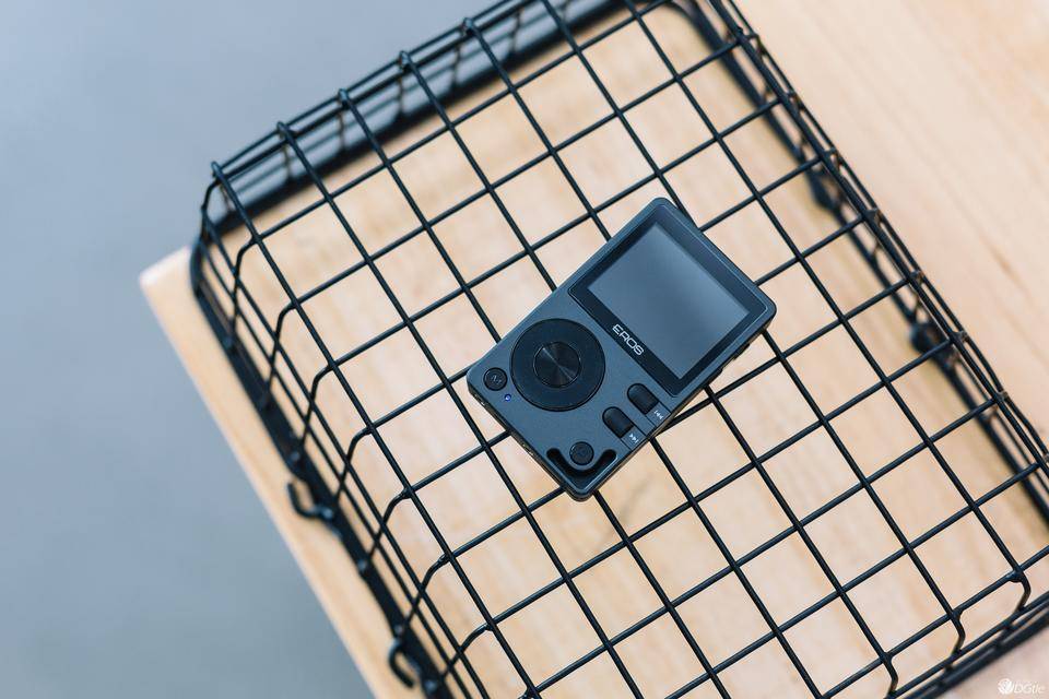 爱国者erosqhifi播放器如何下载音乐,爱国者aigoerosq蓝牙无损mp3评测