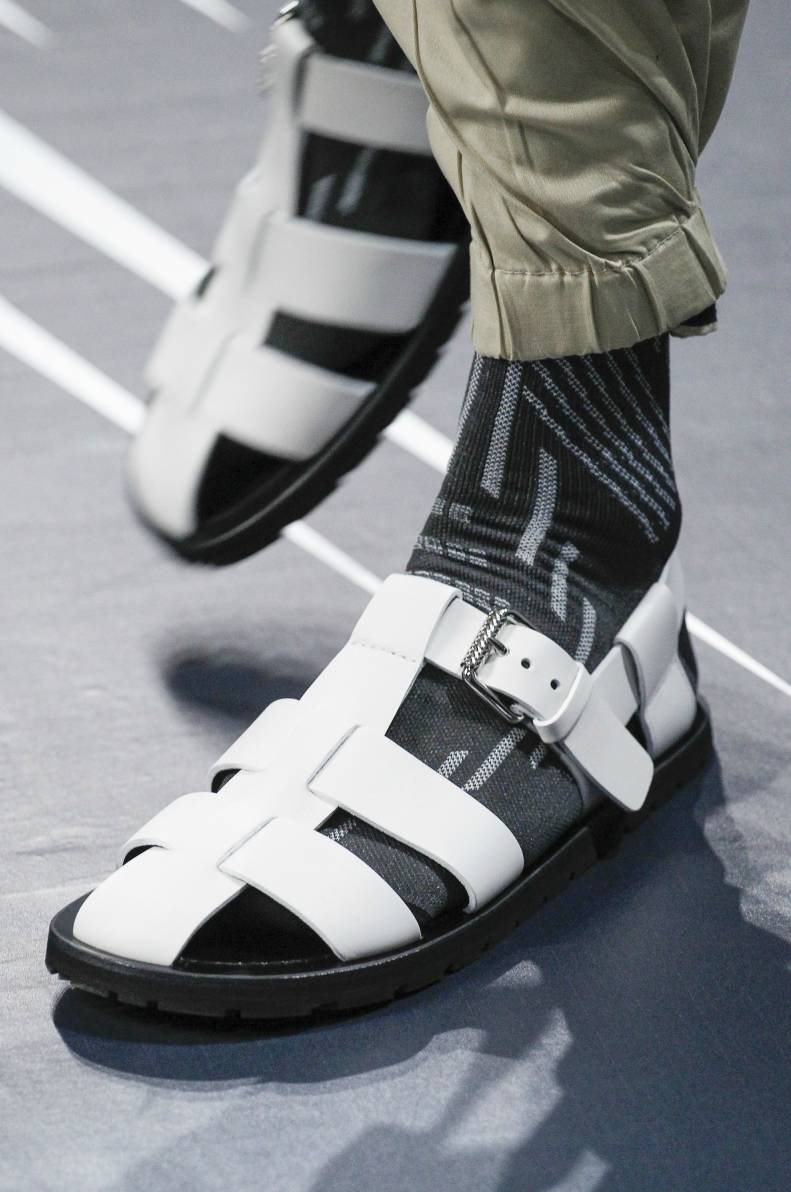 prada普拉达春夏时装周,prada普拉达2012秋冬男装走秀