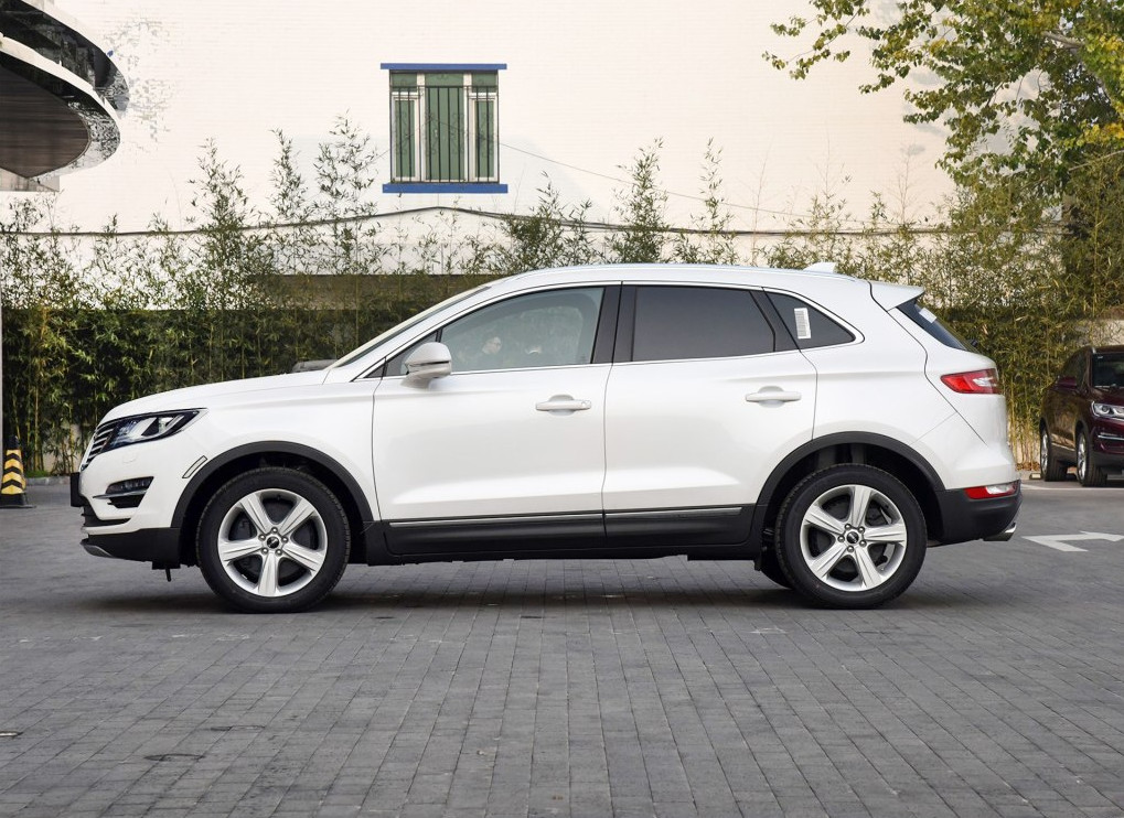 林肯mkc跟福特哪款车对标,为啥说林肯是国产车