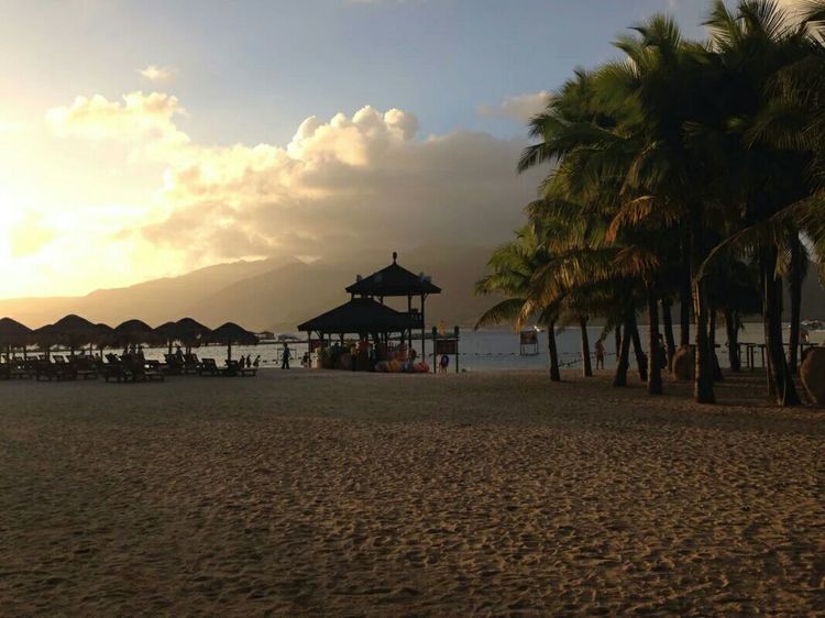 海南旅行三亚旅游攻略,海南三亚夫妻结伴旅行