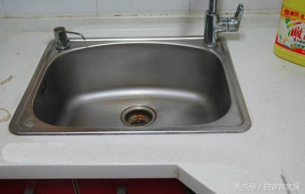 厨房水槽边缘发霉怎么处理,厨房水槽有厨余发霉发臭