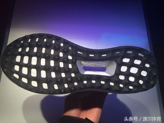adidas阿迪达斯颜值鞋,阿迪达斯久站不累脚的鞋纯黑