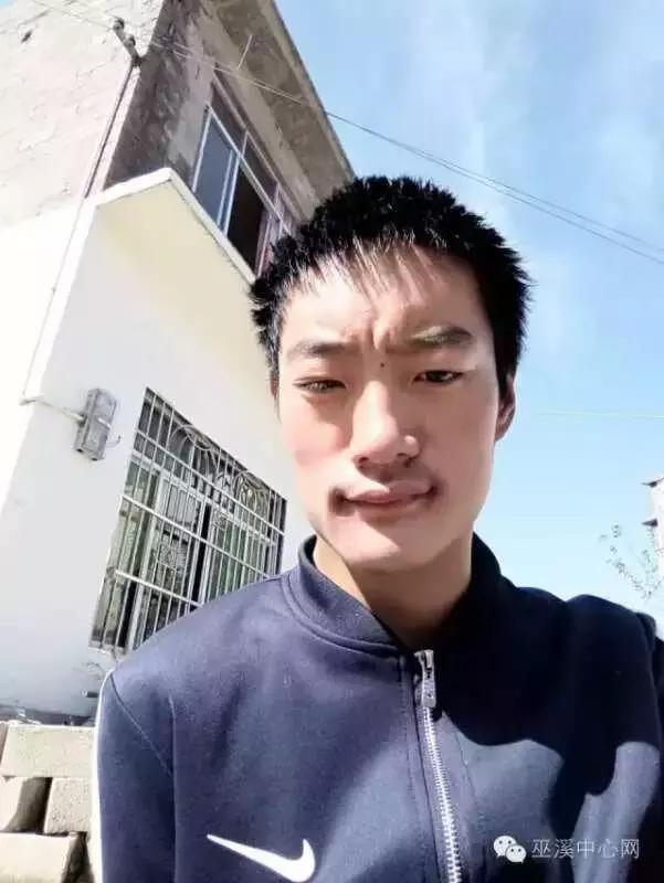 不一般！18岁巫溪小伙干起了电商