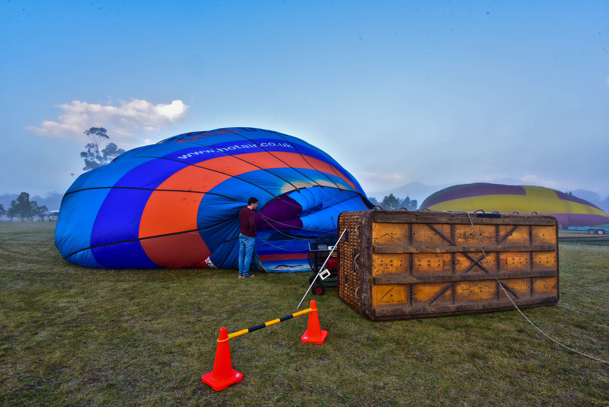 在猎人谷邂逅美酒和热气球