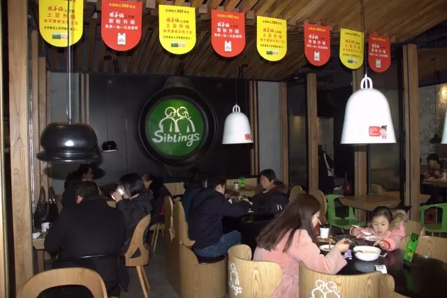 姐弟俩土豆粉这么贵的原因,姐弟俩土豆粉是怎么火起来的