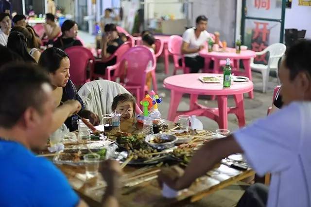 这才是淮北该有的深夜食堂故事：总有个地方治愈失眠