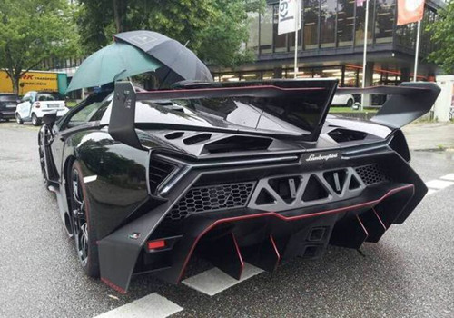 敞篷车遇到雨天怎么开,开敞篷车下雨