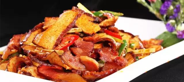 美味又好吃的香干子做法,家常美味西芹香干简单易做好下饭