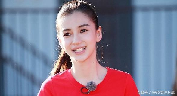 angelababy活该被黑,说再不吸烟,这脸被打得啪啪响!