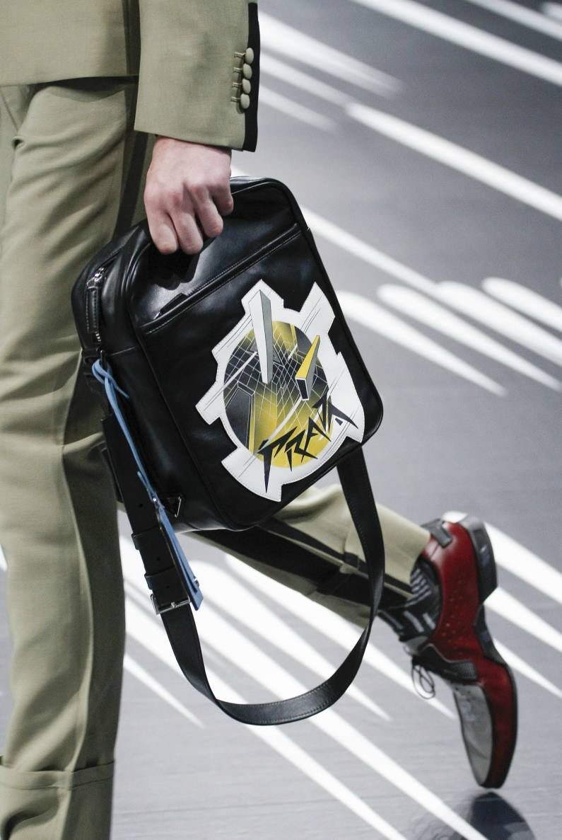 prada普拉达春夏时装周,prada普拉达2012秋冬男装走秀