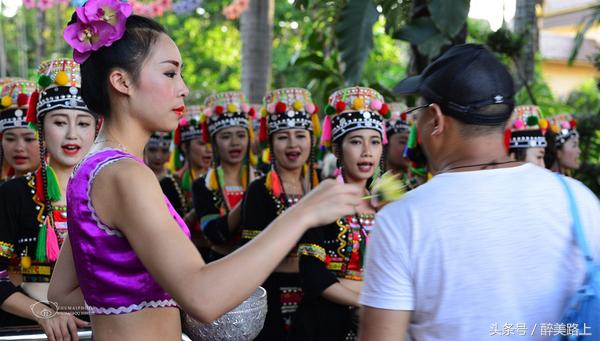 西双版纳在水一方泼水节,版纳哪里可以感受泼水